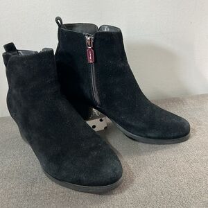 Blondo Black Waterproof Suede Ankle Boots Size 7
